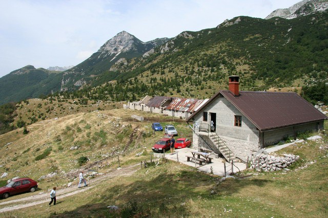 Koča na planini Razor, Vogel, 29.7.2006 - foto povečava