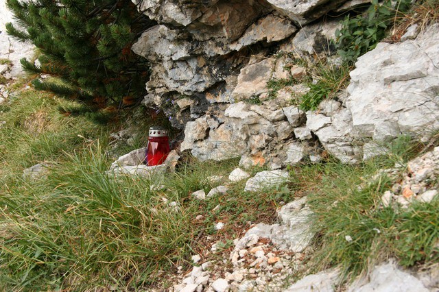 Obisk prizorišča tragedije, 27.8.2006 - foto povečava