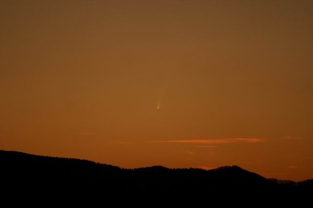 Sv. Jošt in komet McNaught, 12.1.2007 - foto povečava