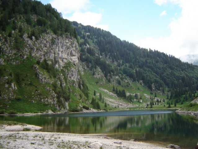 Ob jezeru