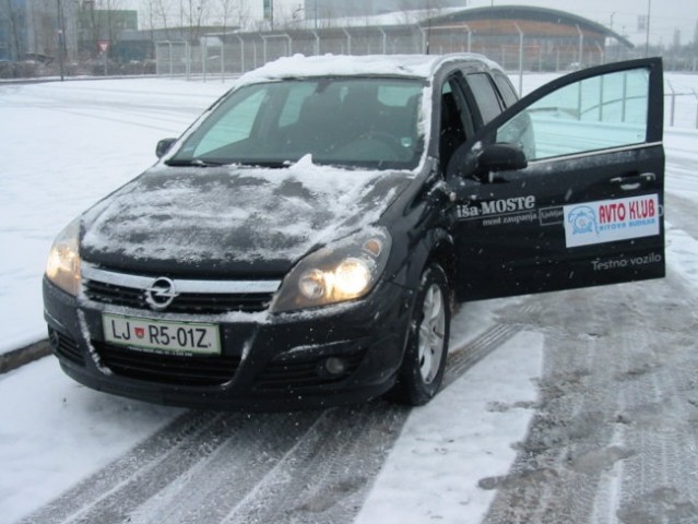 Opel Astra Karavan - foto