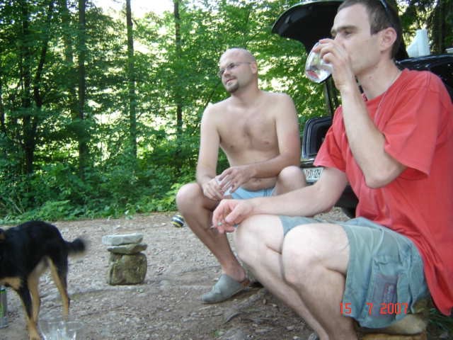 Piknik - 15.7. 2007 (Pupa, Črta, Rea, Miško) - foto