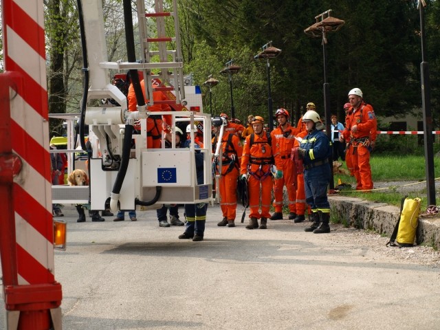 1. državno prvenstvo reševalnih psov s prikaz - foto