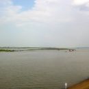Tonle Sap se v daljavi zliva v Mekong. Le kakšen mora biti prizor, ko vode bistveno narast