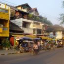 Nabrežje Mekonga, Vientiane. Bodite pozorni na francosko arhitekturo: terase, balkončki...