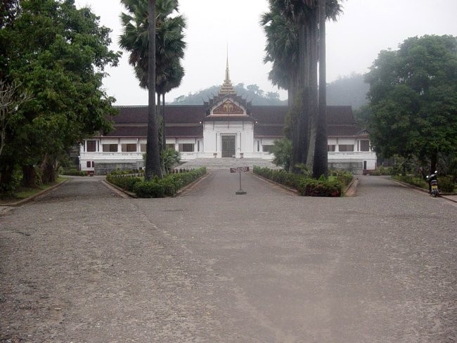 Kraljeva palača, Luang Prabang. Malo mestece je bilo nekdaj sedež kraljevine - tu je nasta