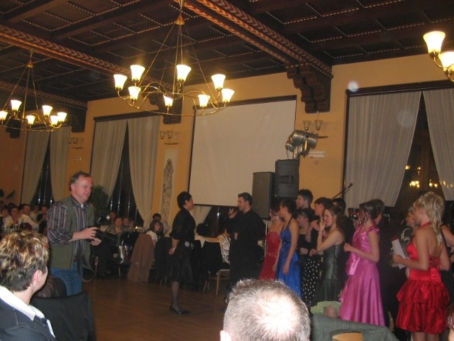 Maturantski ples 31. 3. 2007 - foto povečava