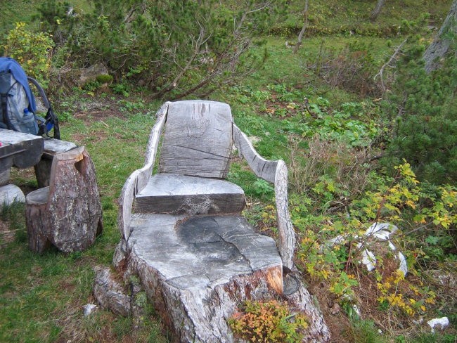 Fotelj izdelan iz povsem naravnih materialov.