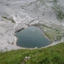 Jezero pod Vršacem, prvo izmed Triglavskih jezer.