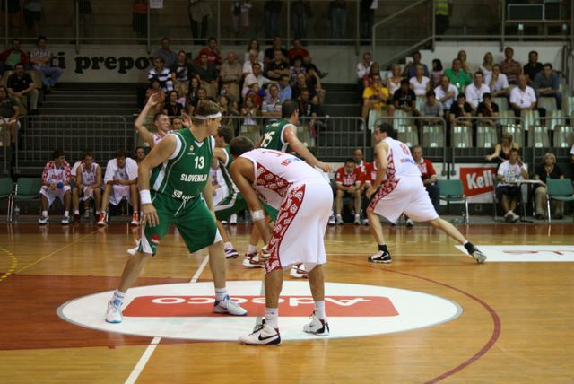 2010 0814 Košarka - Maribor 01 - foto povečava