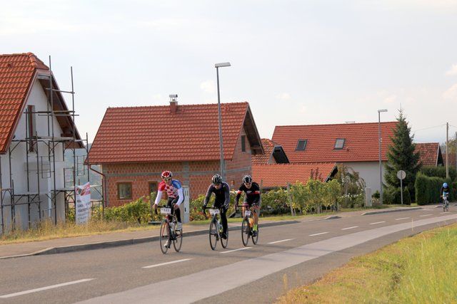 2016 1009 Dobrovnik - Slovenija kolesari - foto povečava