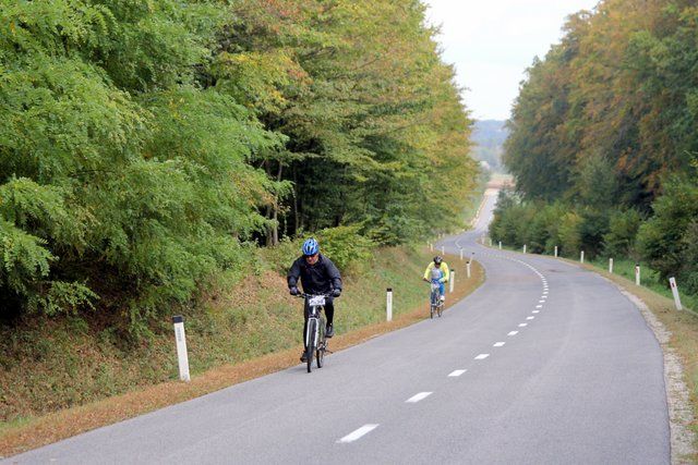 2016 1009 Dobrovnik - Slovenija kolesari - foto