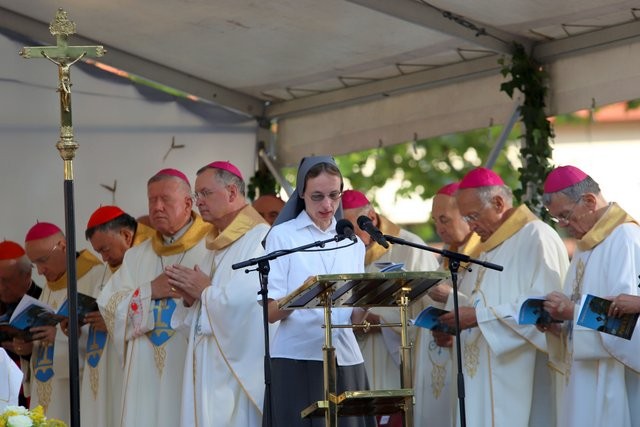 2019 0817 Maša ob 100. obletnici združitve - foto povečava