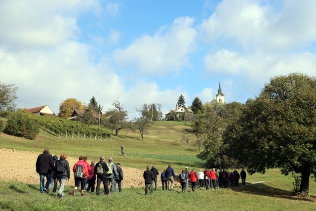 2019 1006 Viničarski pohod v Ivanovcih - foto