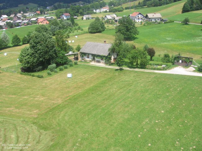 Letalski posnetki - Pr'jakopičk, 28.6.08 - foto povečava