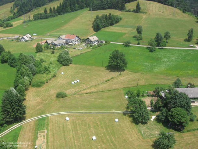 Letalski posnetki - Pr'jakopičk, 28.6.08 - foto povečava