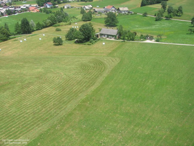Letalski posnetki - Pr'jakopičk, 28.6.08 - foto povečava