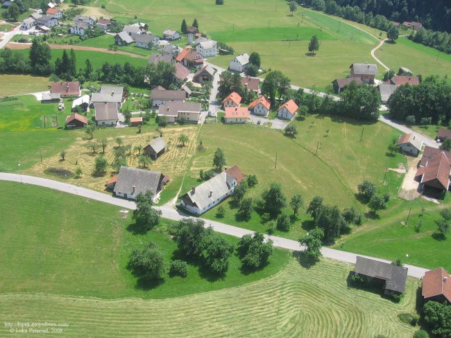 Letalski posnetki - Pr'jakopičk, 28.6.08 - foto povečava
