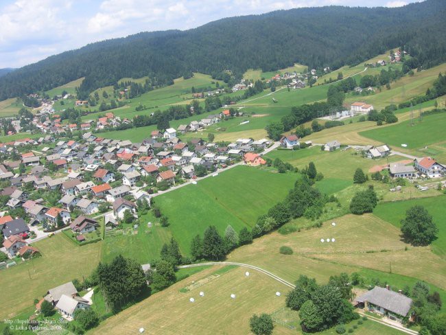 Letalski posnetki - Pr'jakopičk, 28.6.08 - foto povečava