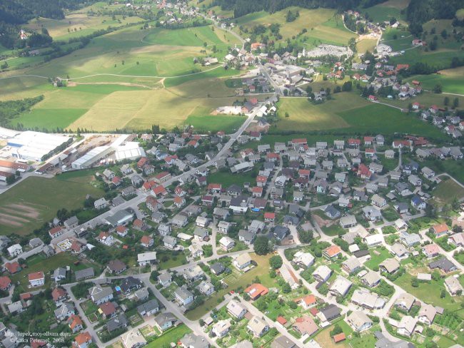 Letalski posnetki - Pr'jakopičk, 28.6.08 - foto povečava