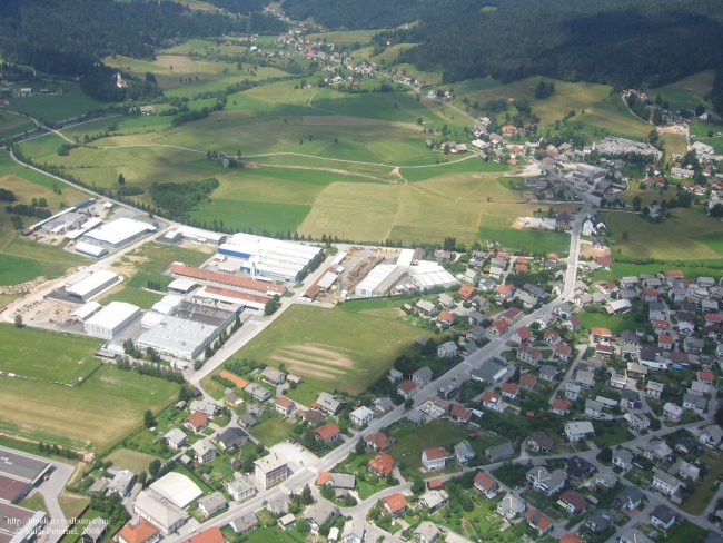 Letalski posnetki - Pr'jakopičk, 28.6.08 - foto povečava