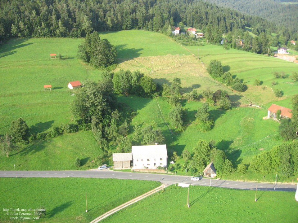 Letalski posnetki - Ledinica, 17.8.08 - foto povečava