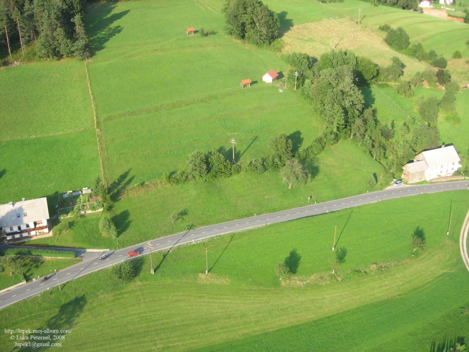 Letalski posnetki - Ledinica, 17.8.08 - foto povečava