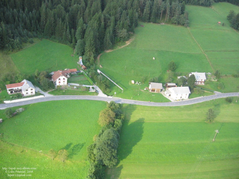 Letalski posnetki - Ledinica, 17.8.08 - foto povečava