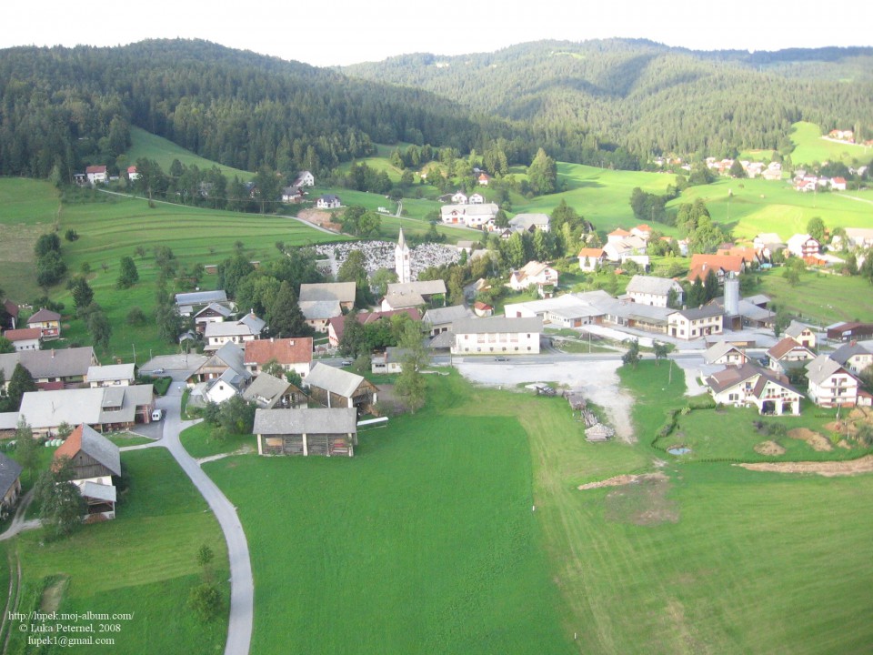 Letalski posnetki - Ledinica, 17.8.08 - foto povečava