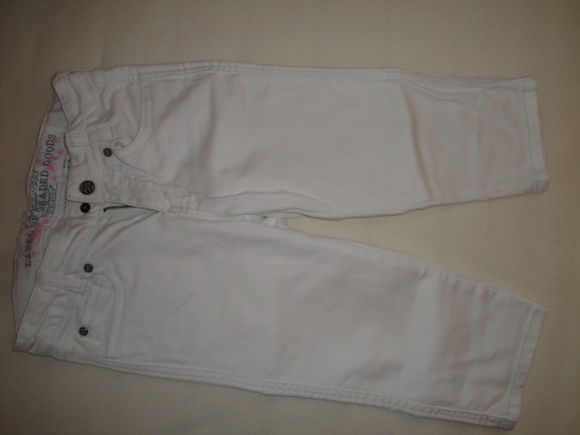 HM bele št. 128, belo bele (nošene 2 x), cena 3 eur