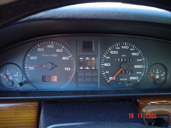 Audi 200 - foto povečava