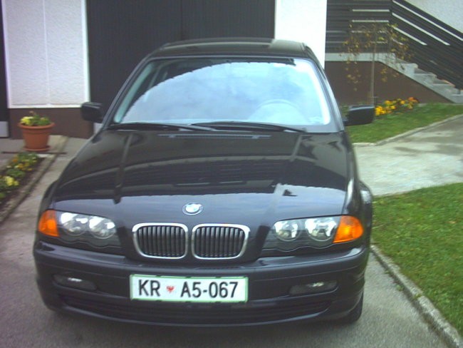 Avti - foto povečava