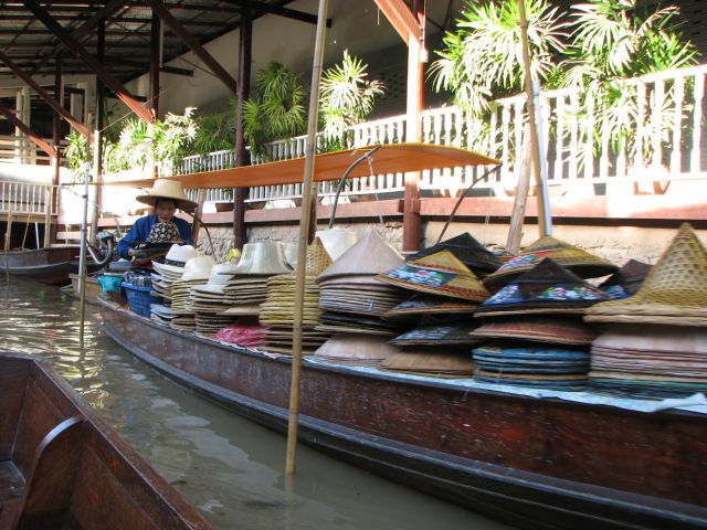 Floating market 1