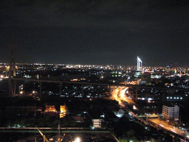 Pogled z okna ponoči