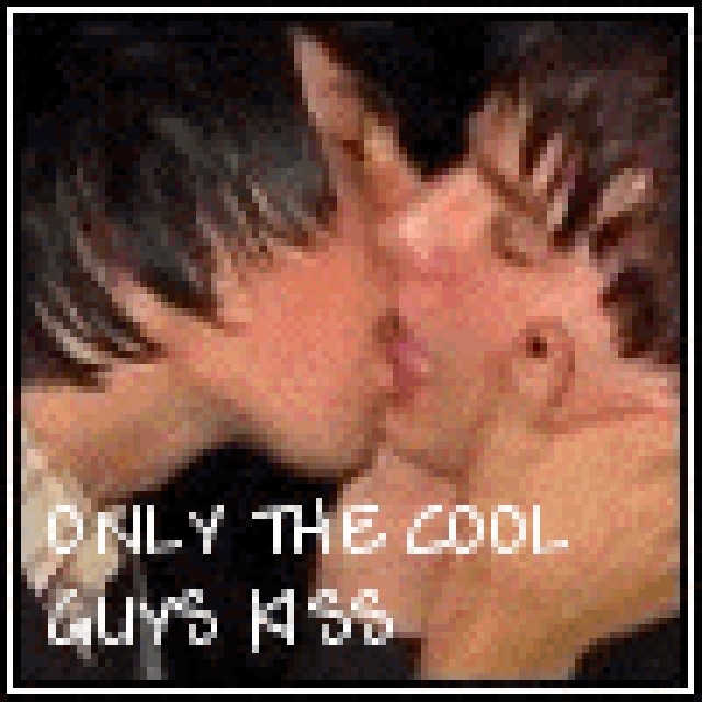 Boyz kissing :D - foto