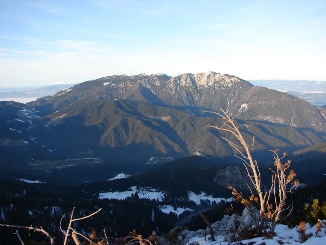 Peca namesto za zaključek, prestavljena za začetek 2007