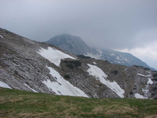 Koča na planini Razor-Vogel-Rodica-Ćrna prst  - foto povečava