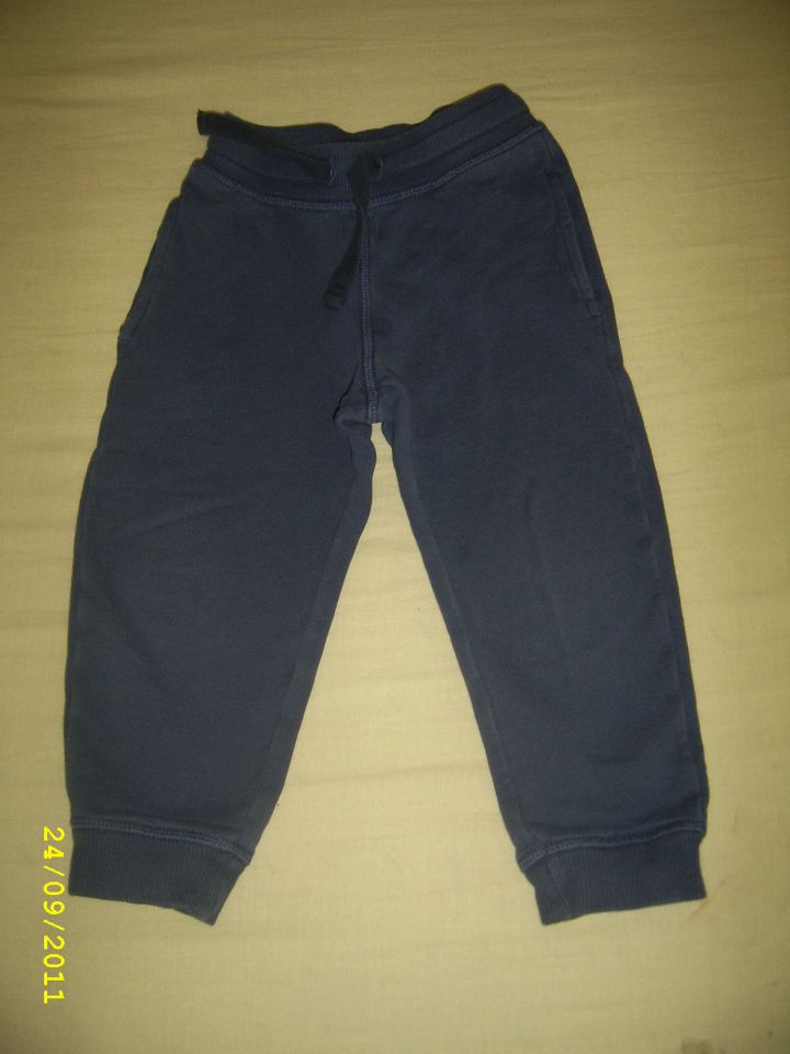 H&M, unisex hlače, 5 eur