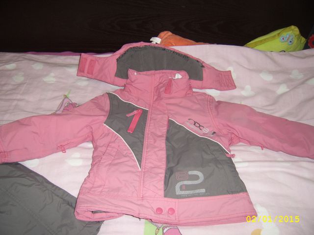 Smučarska jakna, sivo/roza barve, 5-6 let, cena kpl 17 eur