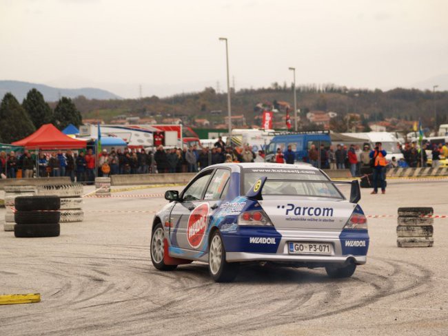 GAS VRTEJBA SHOW - foto povečava