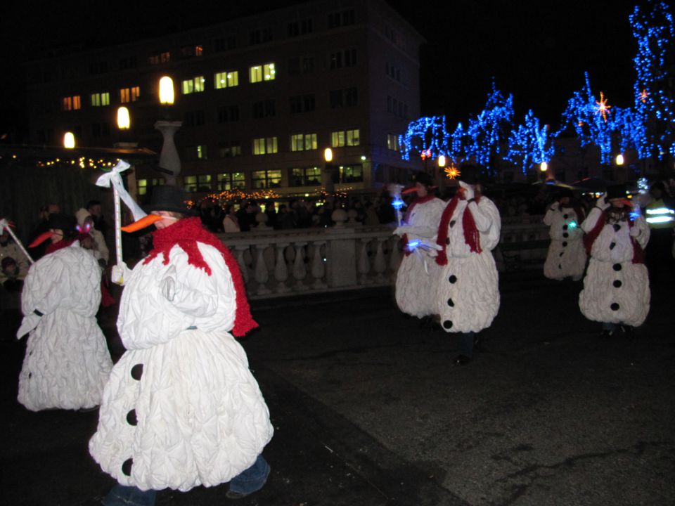 December 2009 - foto povečava