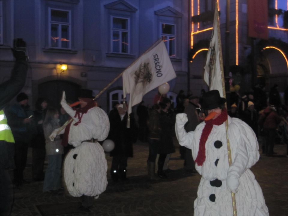 December 2010 - foto povečava