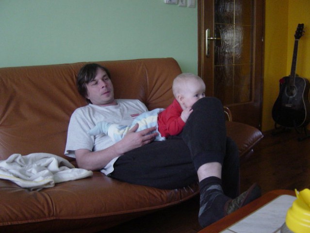 Z očkom gledava TV. spet.