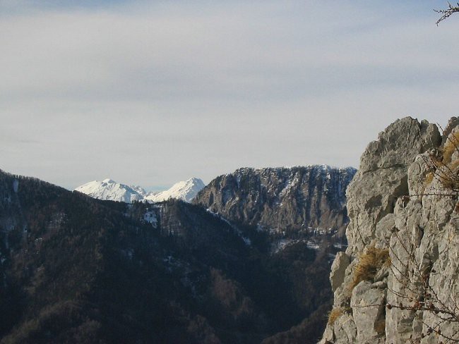 STOL, VRTAČA IN STEGOVNIK