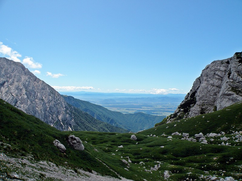 MEGLE NI VEČ, ŠLA JE DRUGAM