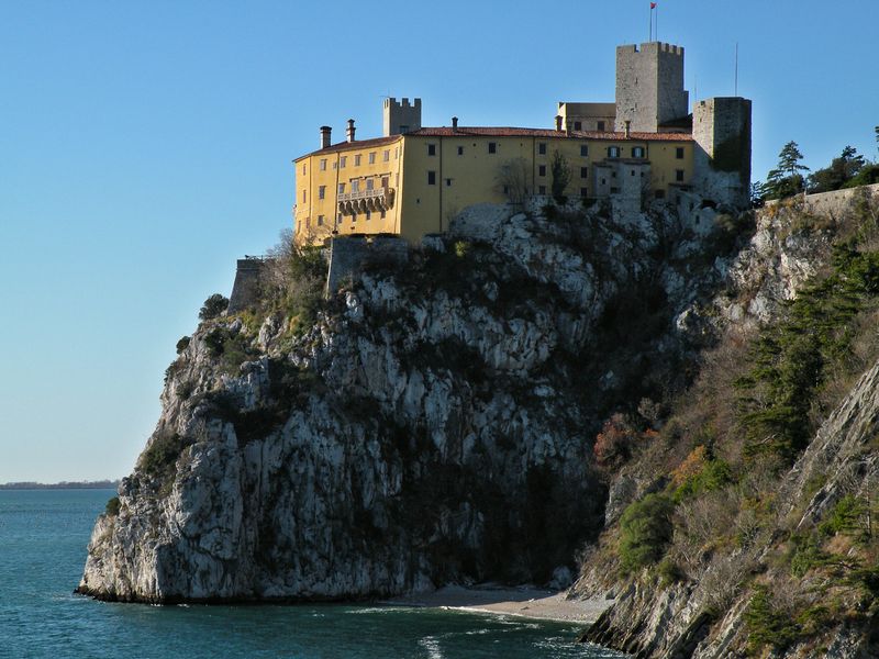 Duino - foto povečava