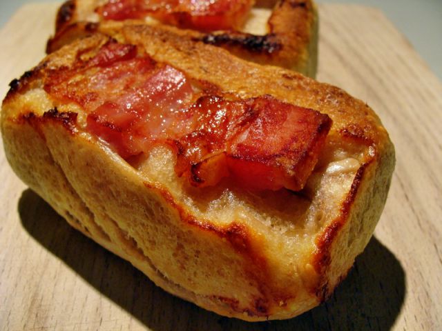Ovsen kruh s slanino...
