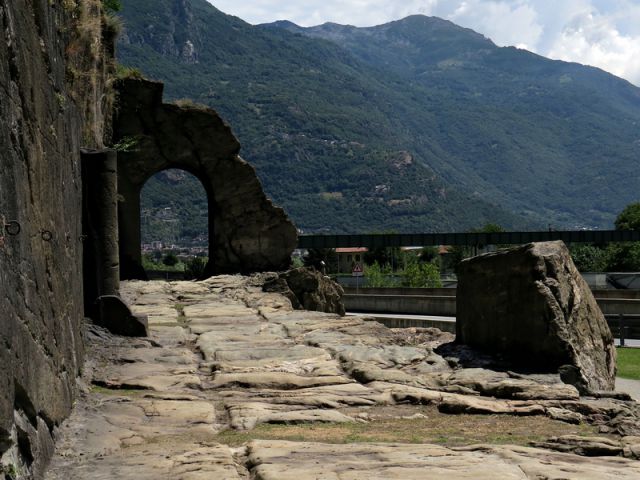 Ostanek stare rimske ceste
