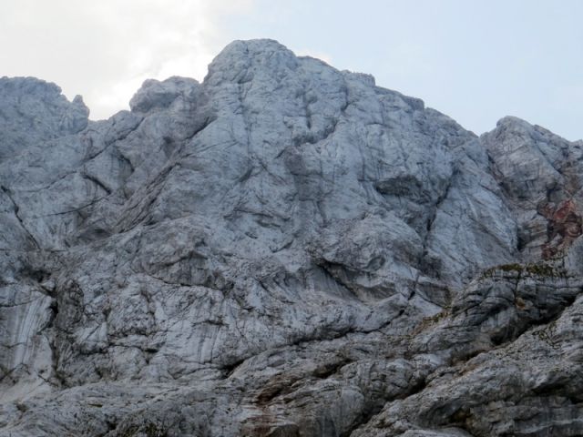 Ta dolg hrbet