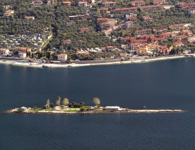 Otoček trimelone